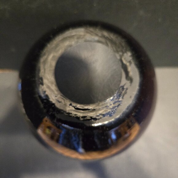 VINTAGE EGGPLANT PURPLE AND CLEAR, CONTROLED BUBBLE, HAND BLOWN VASE. - Picture 8 of 10